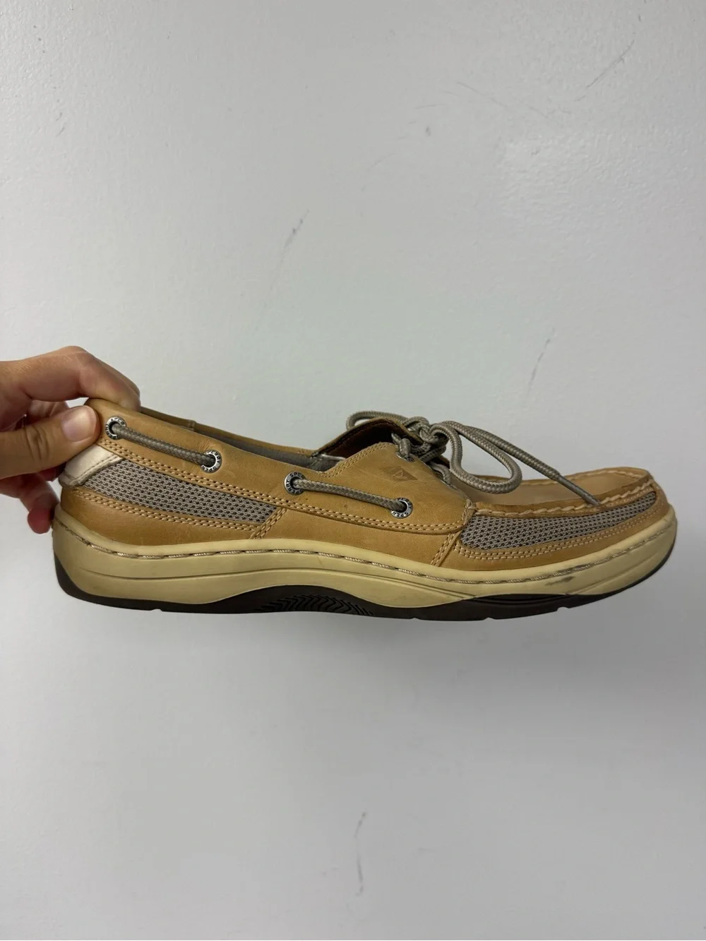 Sperry Men's Light Tan Leather Deck Shoes with Grey Laces